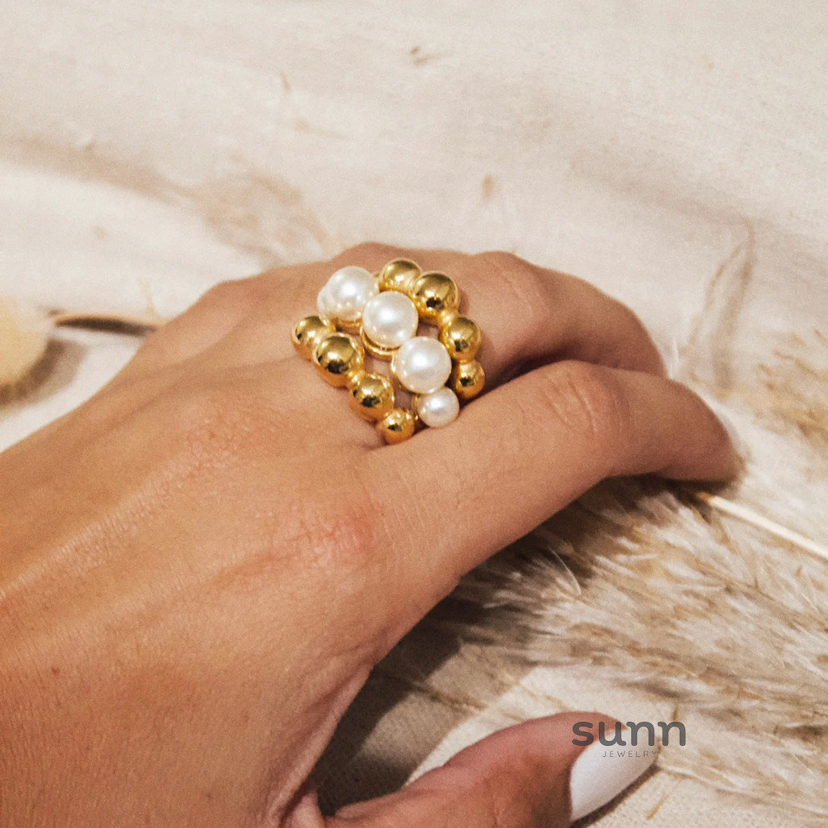 Janelly Dainty Pearl Stacking Rings [4ICW2KAH]