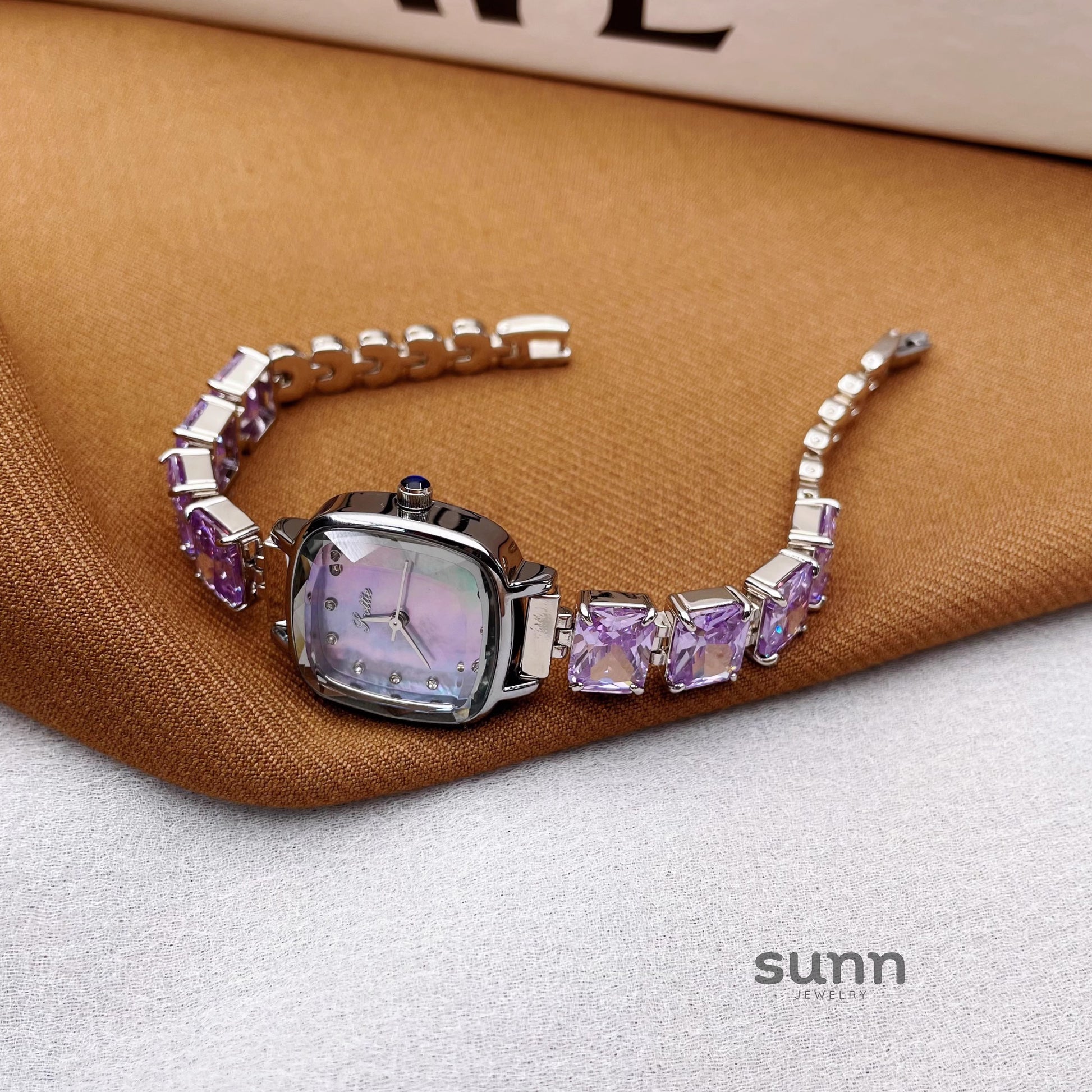 Janelly Square Bracelet Watch [4S908W3I]