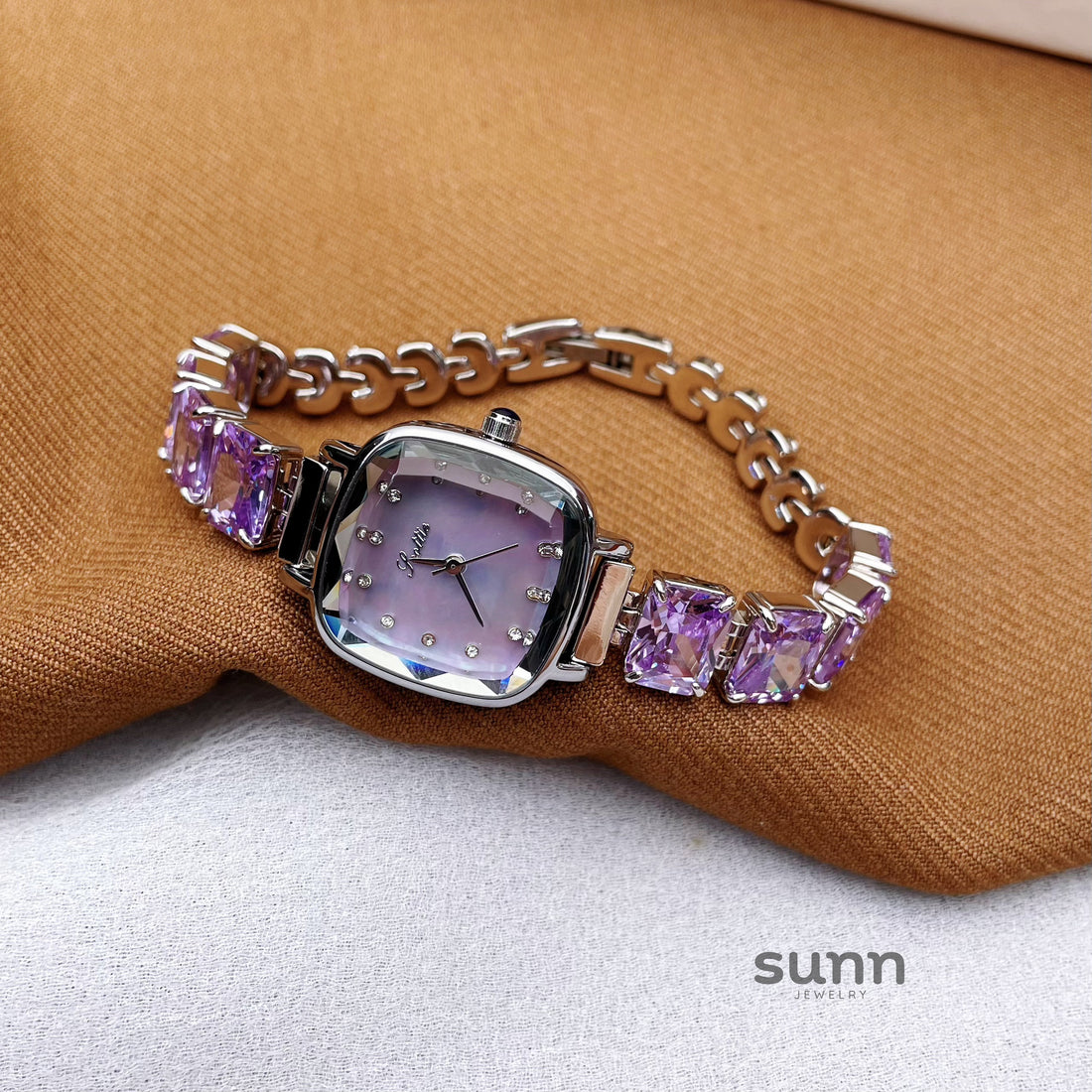 Janelly Square Bracelet Watch [PKM7LFMB]