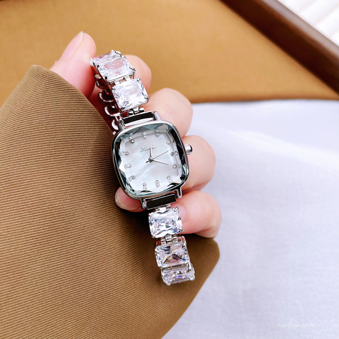 Janelly Square Bracelet Watch [PKM7LFMB]