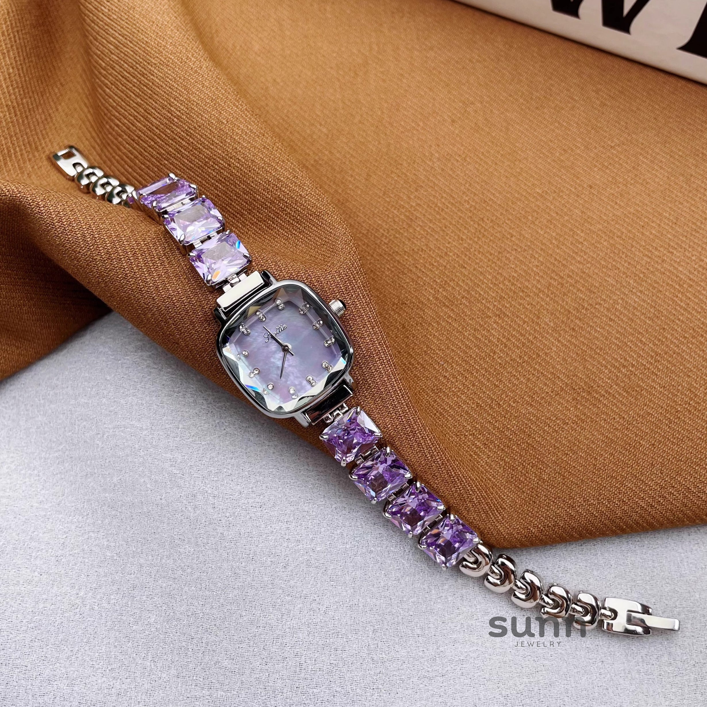 Janelly Square Bracelet Watch [U79XCYB5]