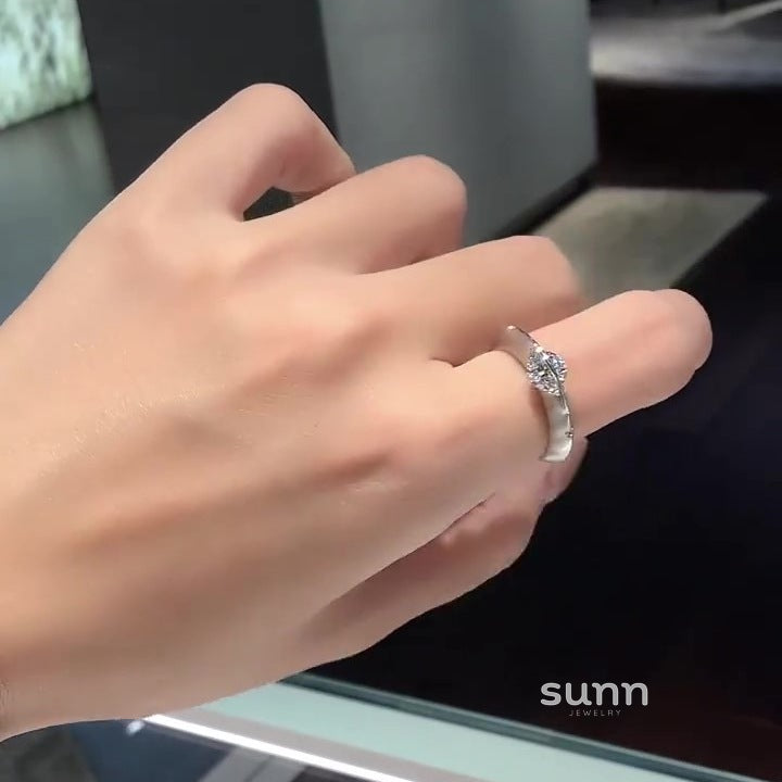 Janeth Celestial Spinner Ring [TNOW0EYT]