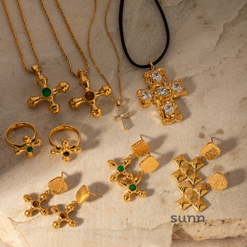 Jania Ins Gold Charm Necklace [S6YZSMK3]
