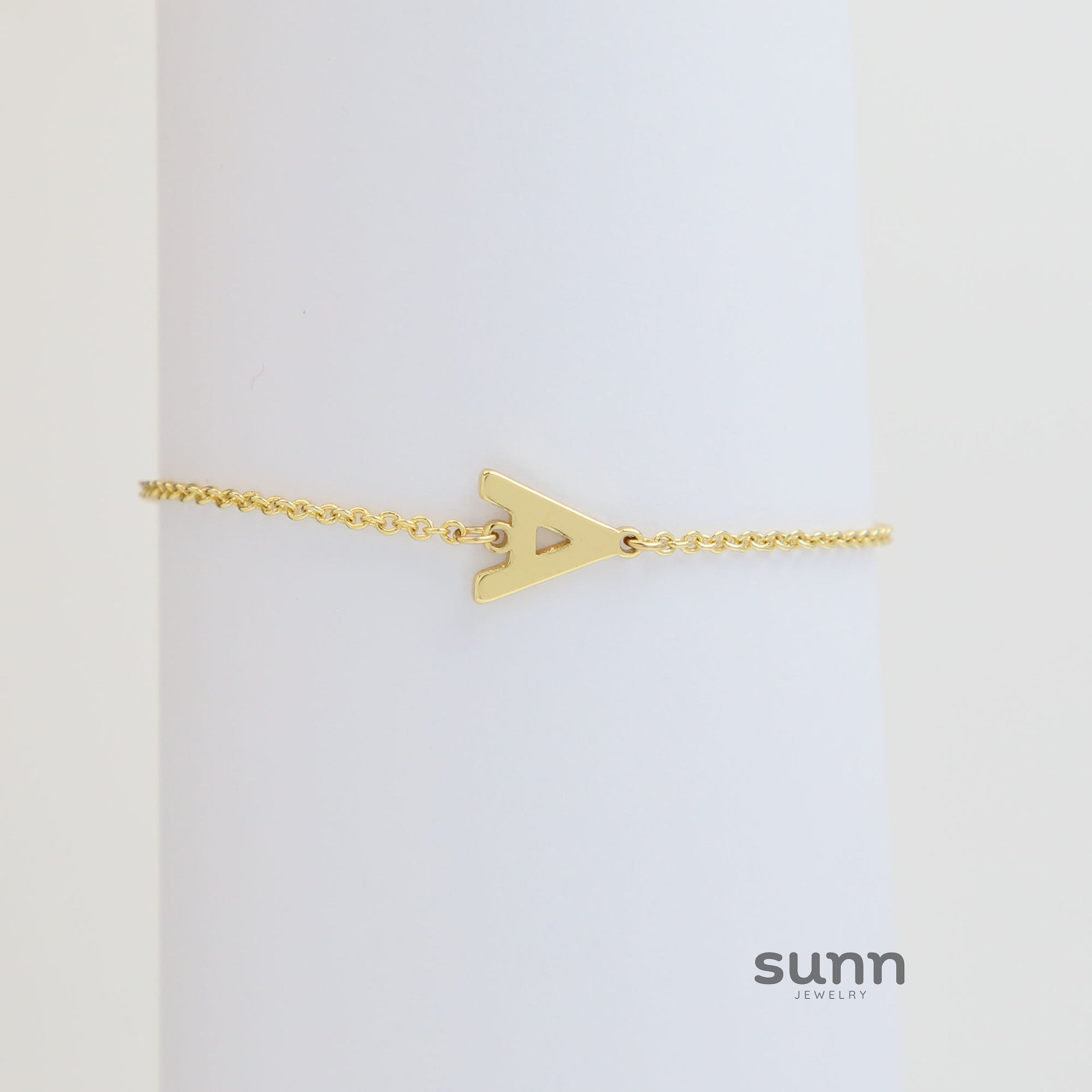 Janiah Dainty Initial Bracelet [46IV2UT7]