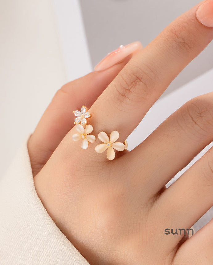 Janiah Floral Cat's Eye Ring [BDN2GHFB]