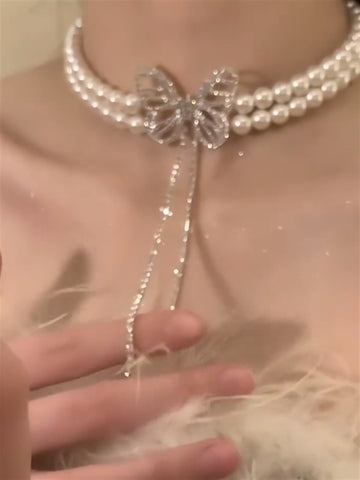 Janice Double Pearl Butterfly Necklace [QLMQ3T4M]