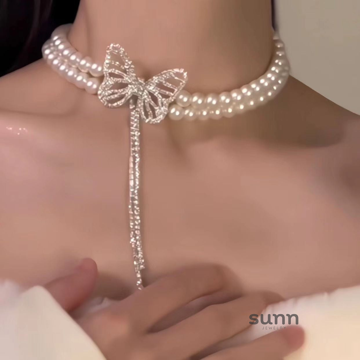 Janice Double Pearl Butterfly Necklace [860NFJWY]