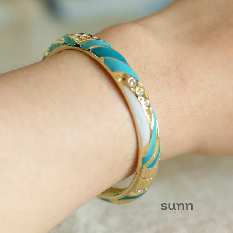 Janice Floral Enamel Bangle