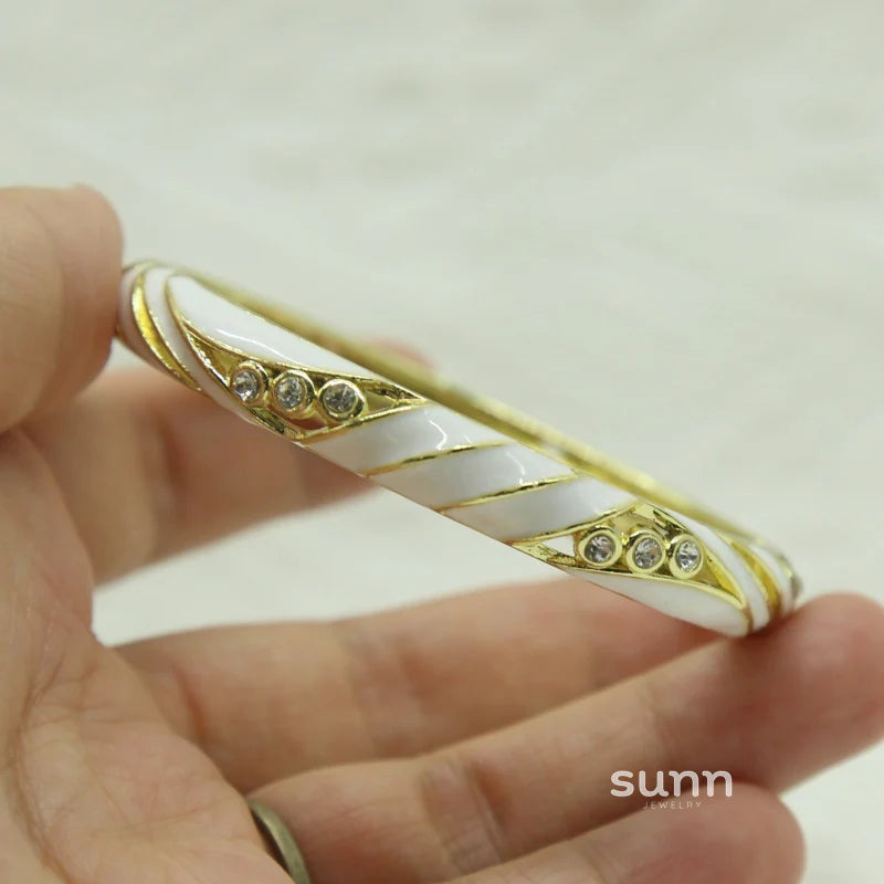 Janice Floral Enamel Bangle