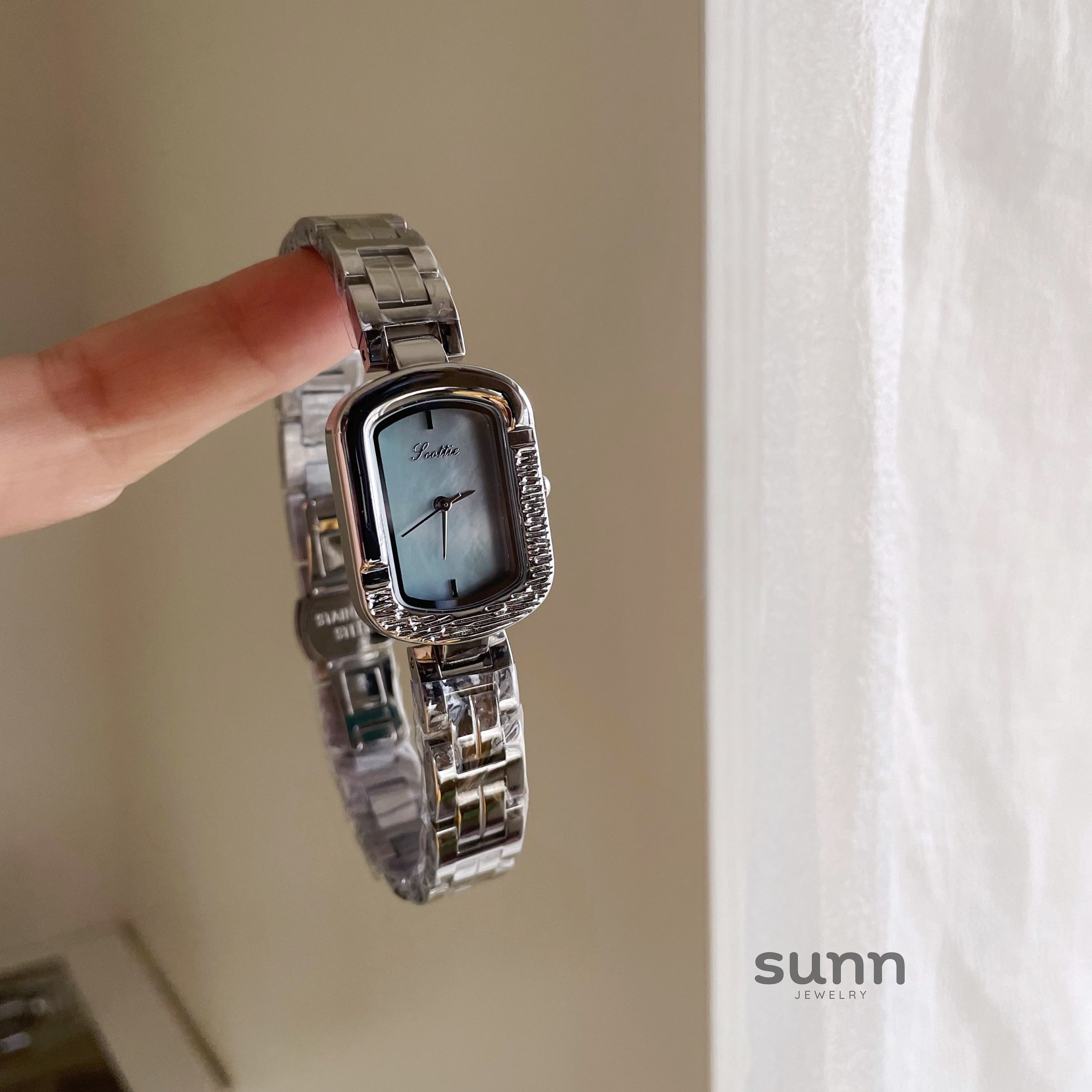 Janie Radiant Blue Watch [4AXCCLMM]