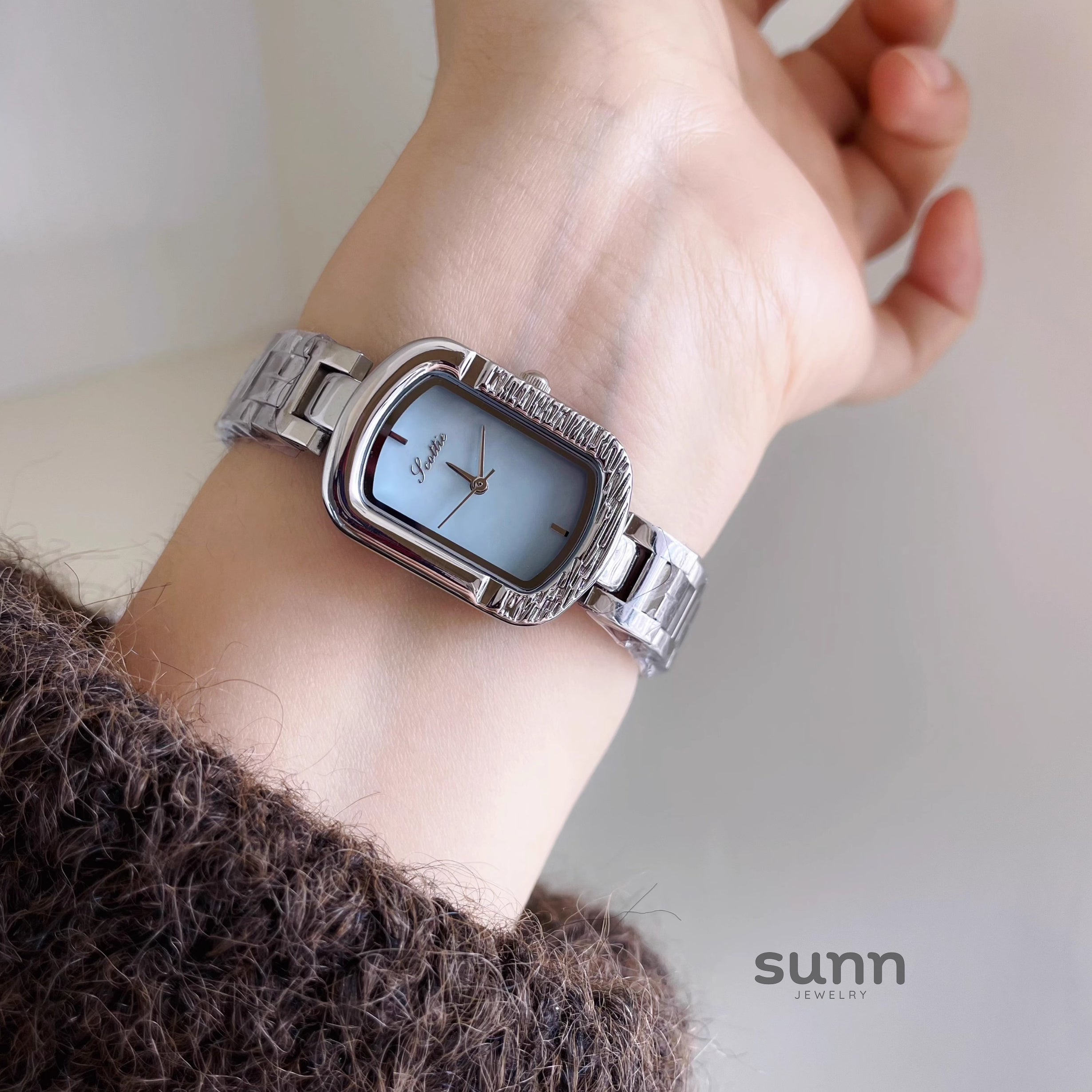 Janie Radiant Blue Watch [T0CX38GF]