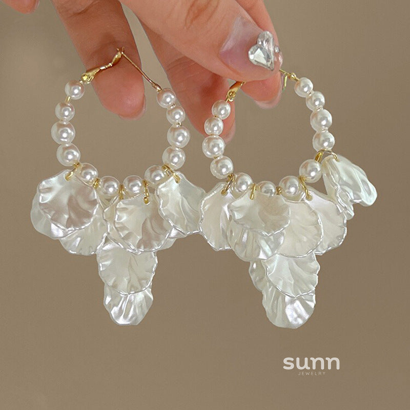 Janine Pearl Petal Drop Earrings [G4WG6T6U]