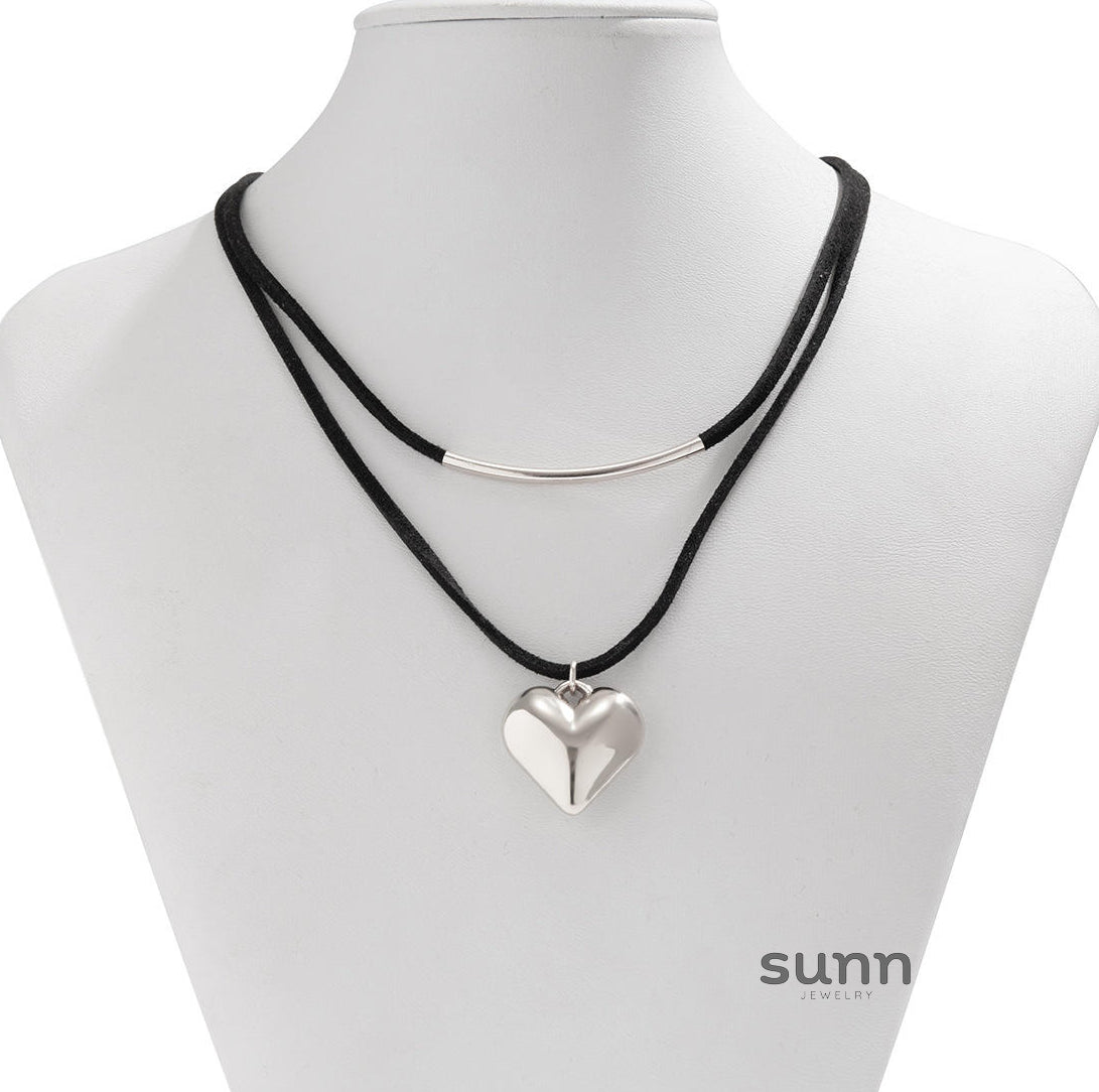 Janyah Velvet Heart Choker Necklace [9RYOQJK1]