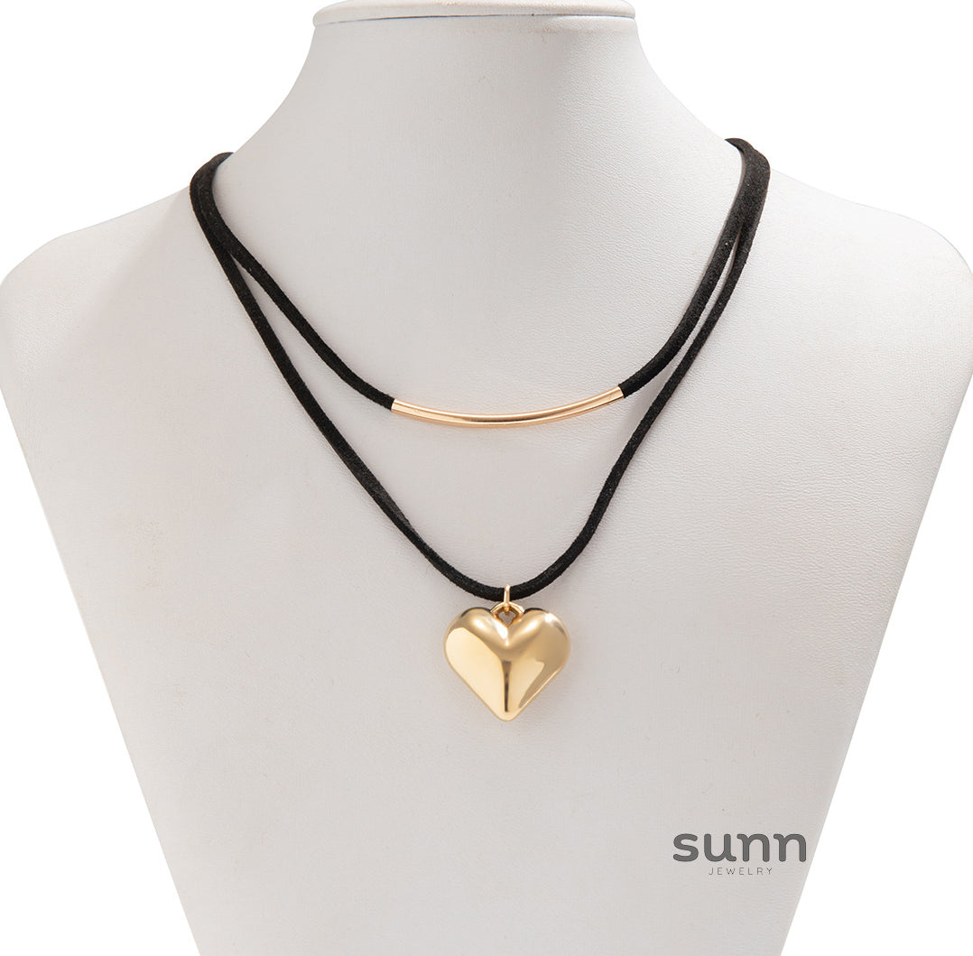 Janyah Velvet Heart Choker Necklace [61BWLLNS]