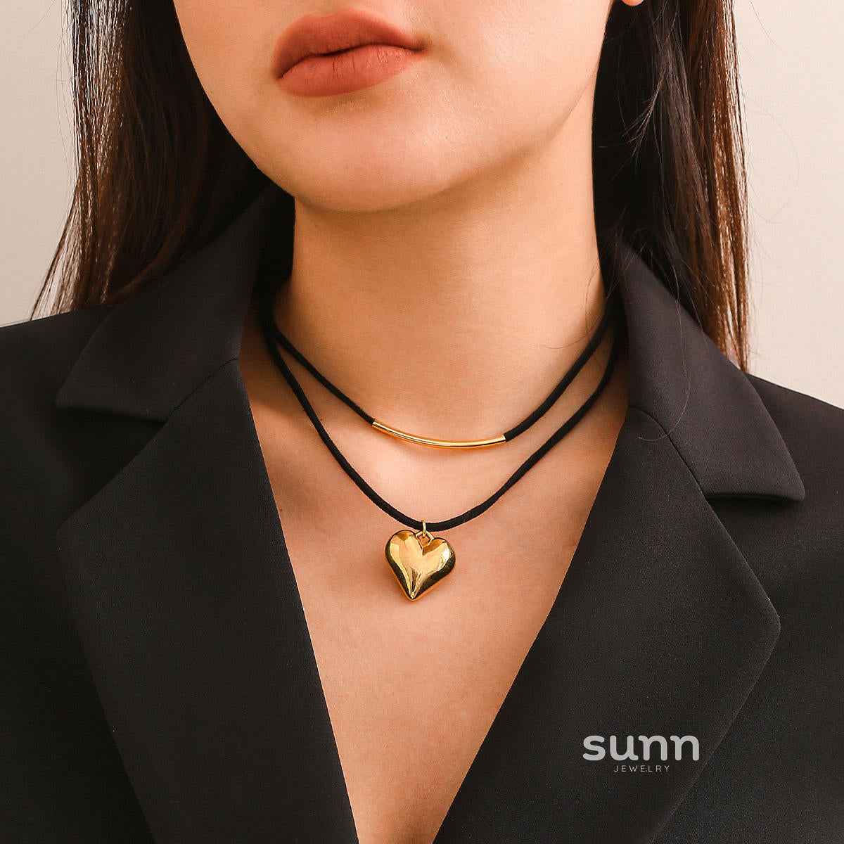 Janyah Velvet Heart Choker Necklace [V133FGKD]