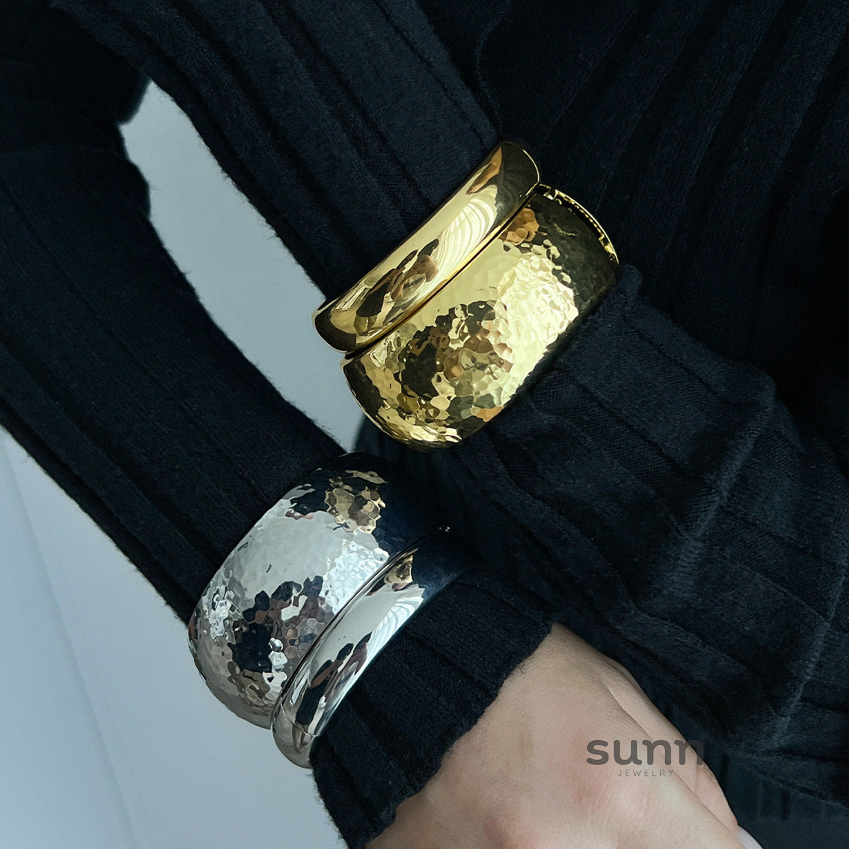 Janylah Liquid Metal Bracelet [U48HRFJ7]