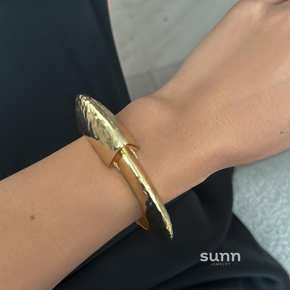 Janylah Liquid Metal Bracelet [UPS02KNO]