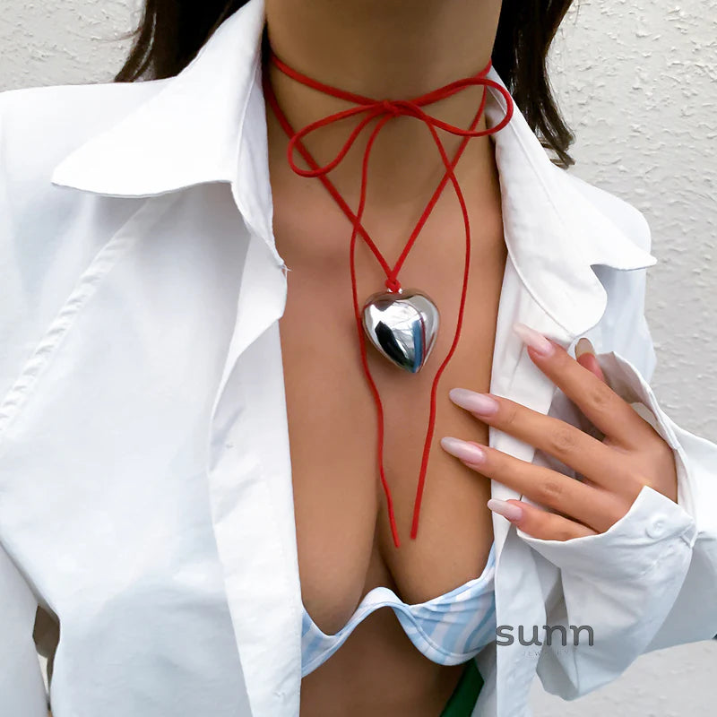 Jariyah Velvet Heart Choker