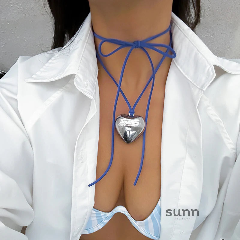 Jariyah Velvet Heart Choker