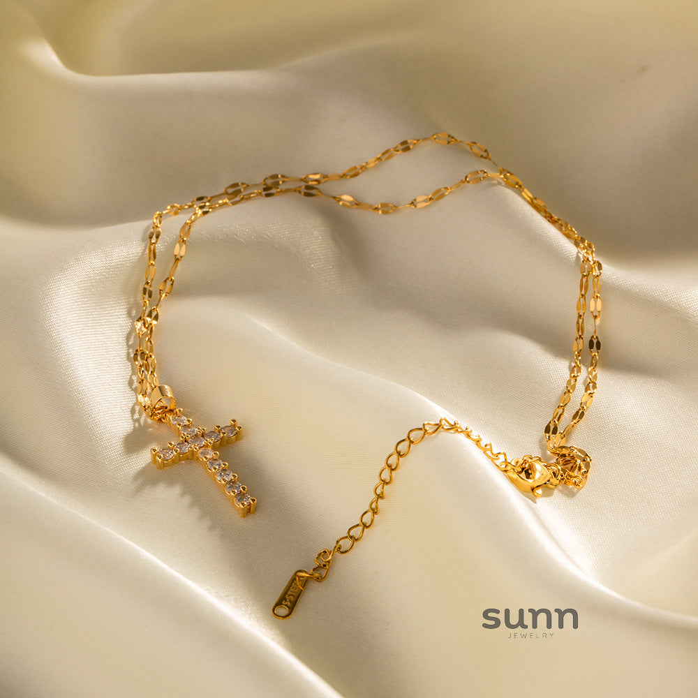Jasey Zircon Cross Necklace [PJI9XWUD]