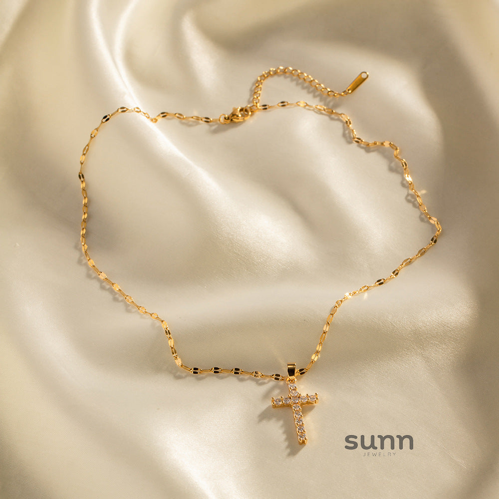 Jasey Zircon Cross Necklace [OVREVLOP]
