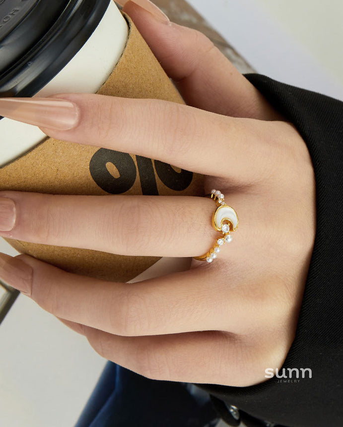 Jasleen Moon Pearl Open Ring [WLXBOFMS]