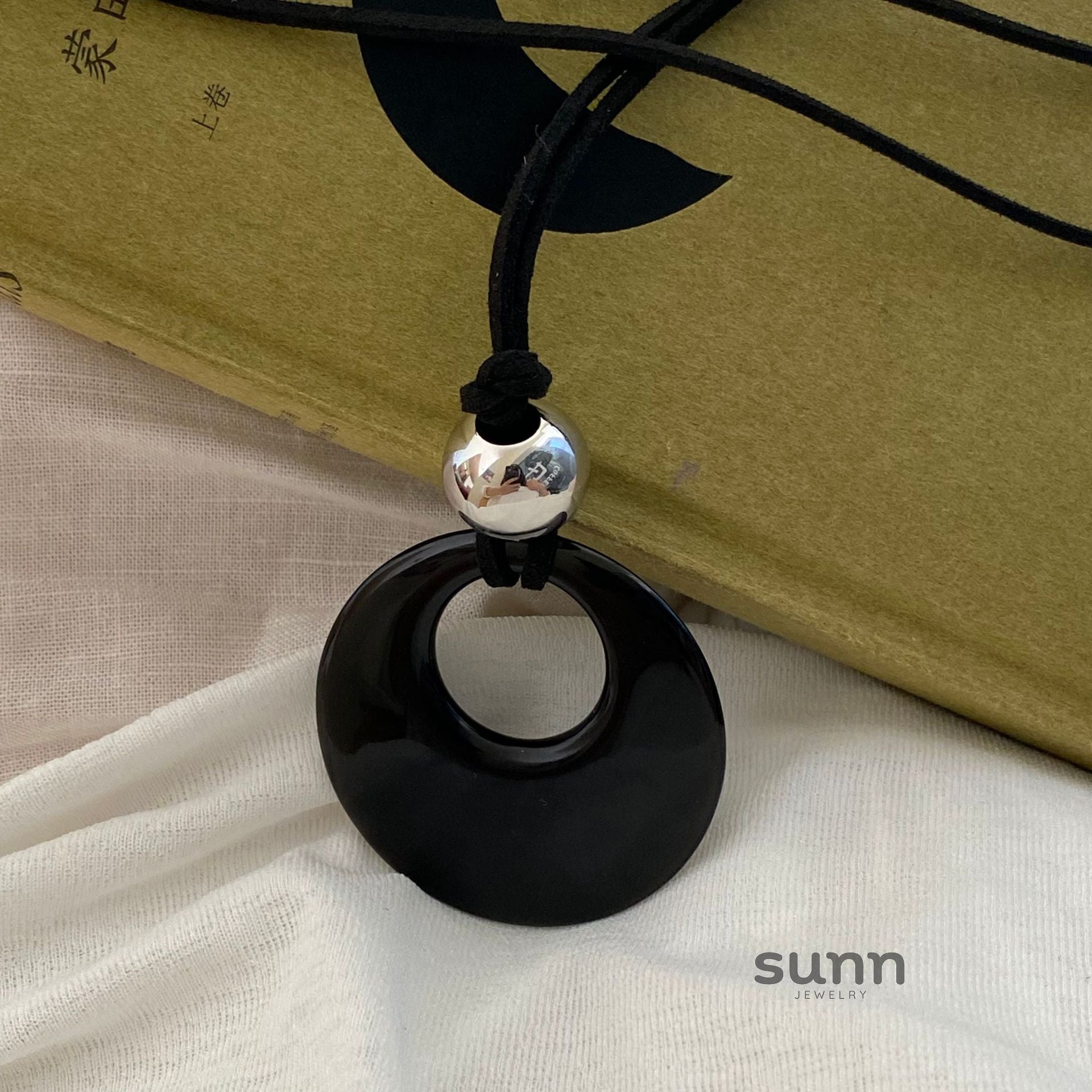Jaxon Chinoiserie Resin Necklace [HUCO4XCI]