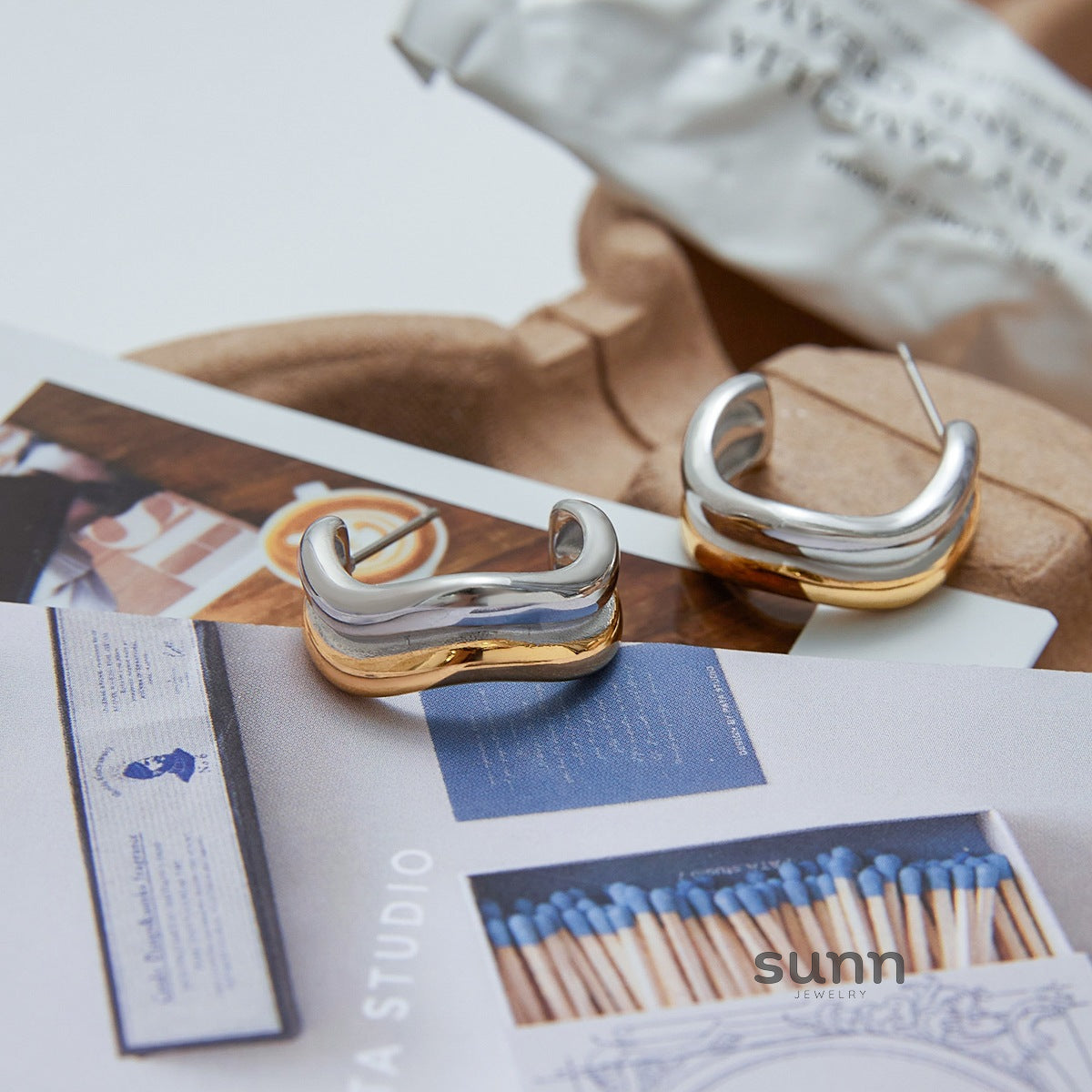 Jayani Geometric Hoop Earrings [NE5VPDCF]