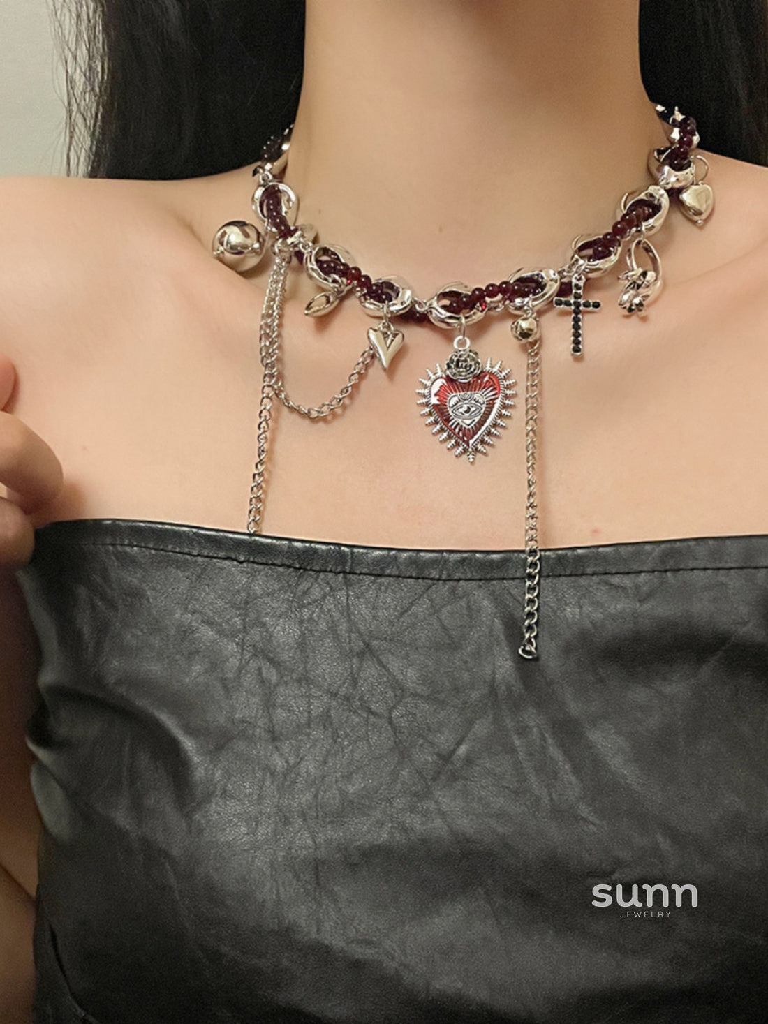 Jayani Layered Heart Tassel Necklace [6T9KXQLP]