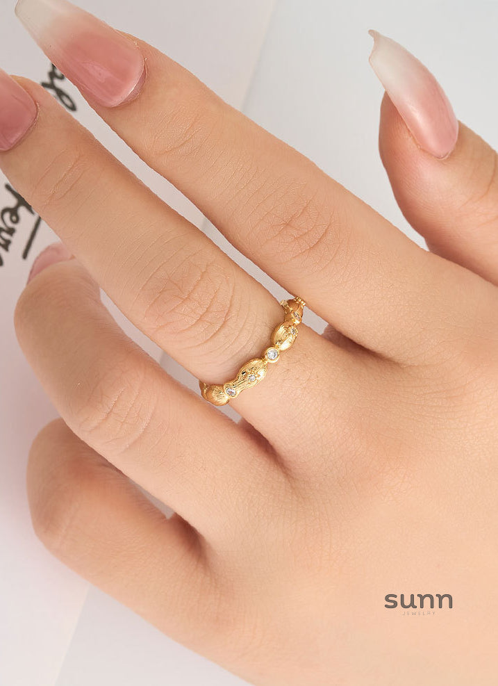 Jayanna Sculpted Open Ring [P5G58UUN]