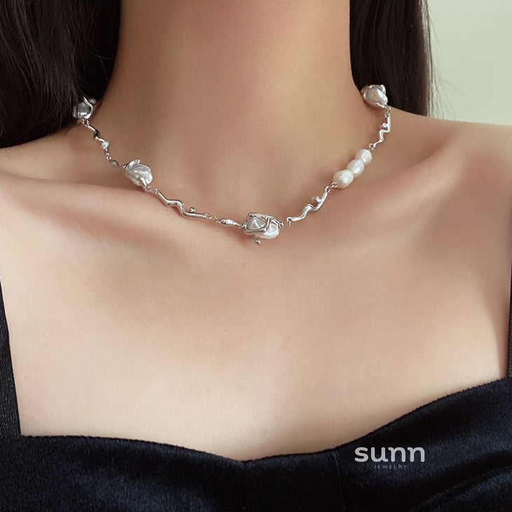 Jayci Baroque Heart Choker [C42SGXB1]