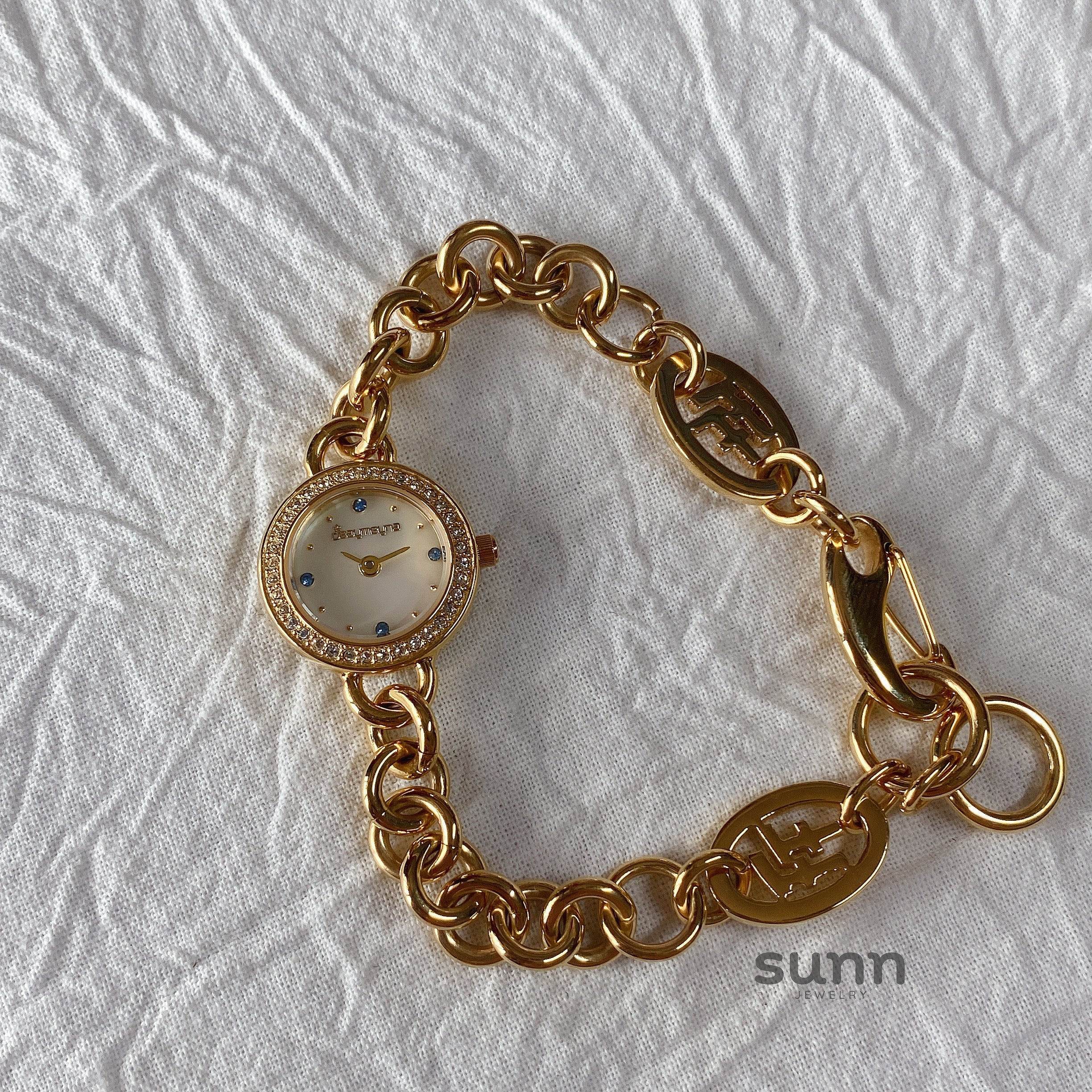 Jayda Dainty Shell Dial Watch