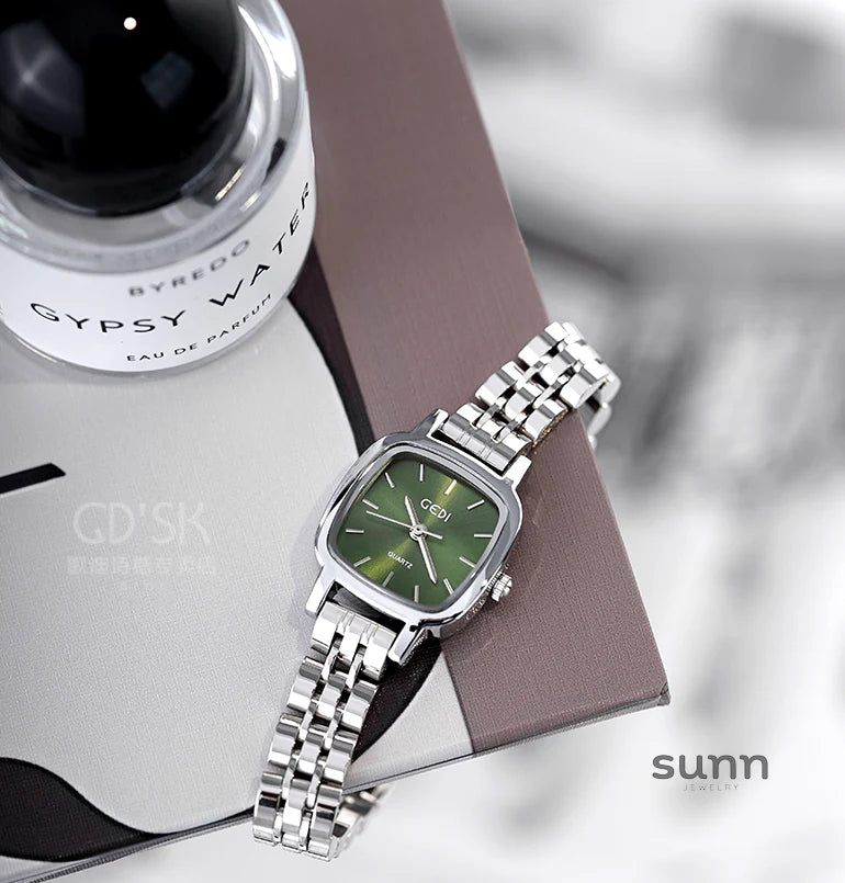 Jaylanie Elegant Square Watch