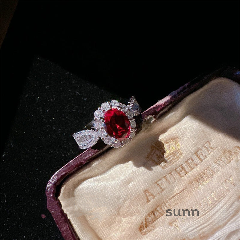 Jaylin Pomegranate Zircon Ring [4IH3VE4T]