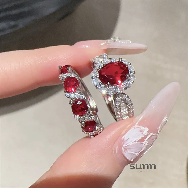 Jaylin Pomegranate Zircon Ring [HJ2AX4F3]