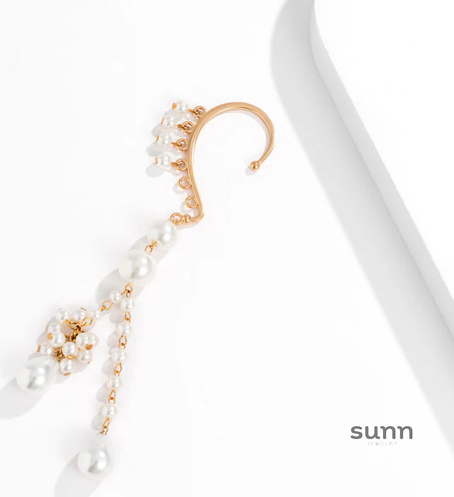 Jaylinn Draped Pearl Ear Cuff