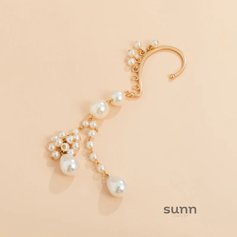 Jaylinn Draped Pearl Ear Cuff