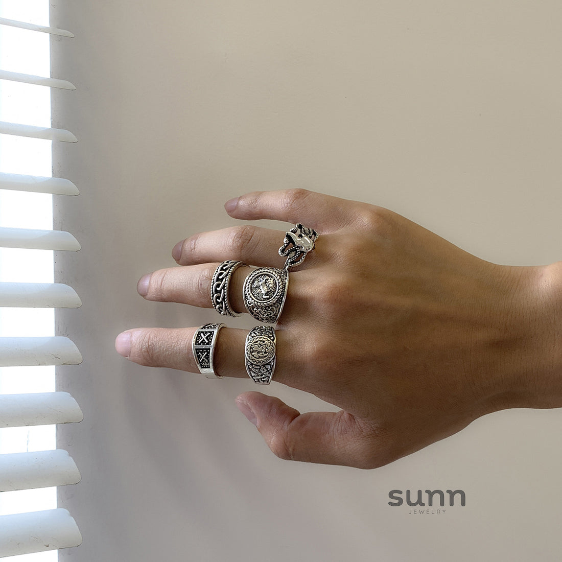 Jayna Totem Geometric Ring Set [ZTRPY3TT]