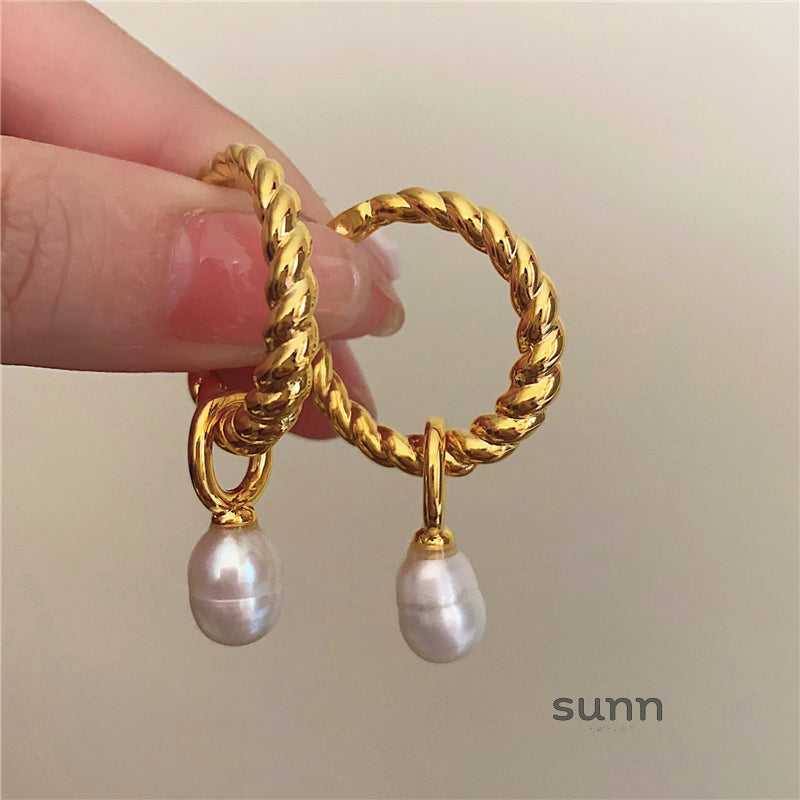 Jazaria Baroque Pearl Drop Earrings [S17GE7VM]
