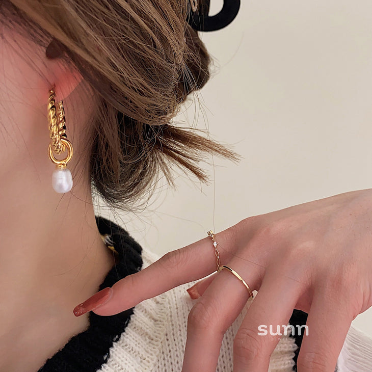Jazaria Baroque Pearl Drop Earrings [RI1VUY7U]