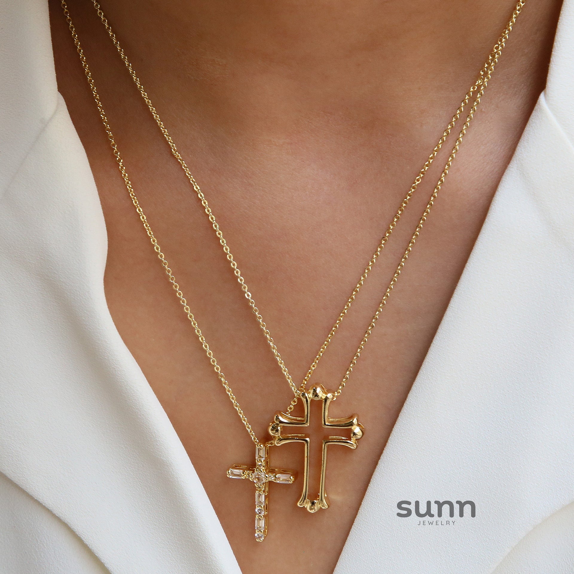 Jazleen Zircon Paved Cross Necklace [3UVJ1HM8]