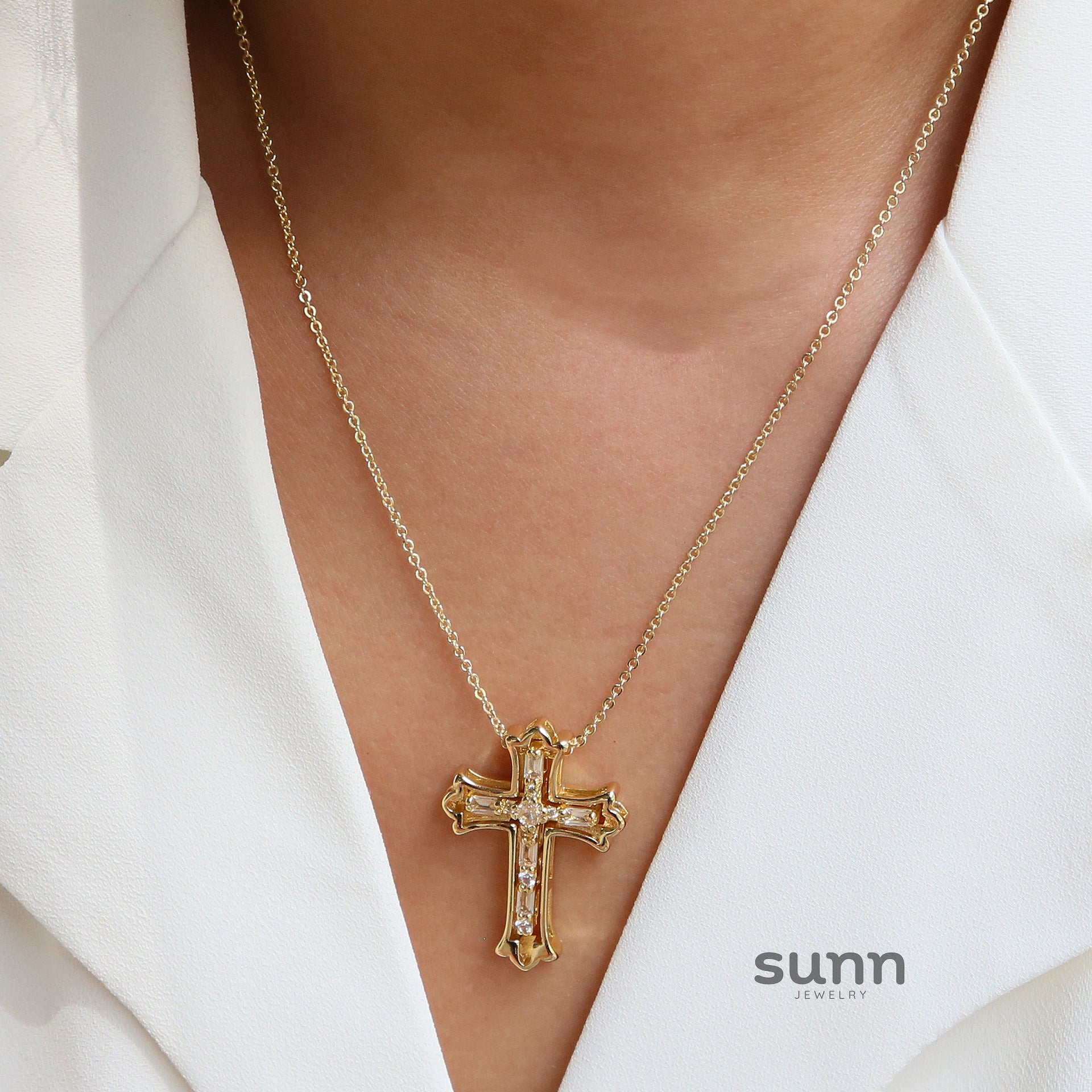 Jazleen Zircon Paved Cross Necklace [1IEMML8E]