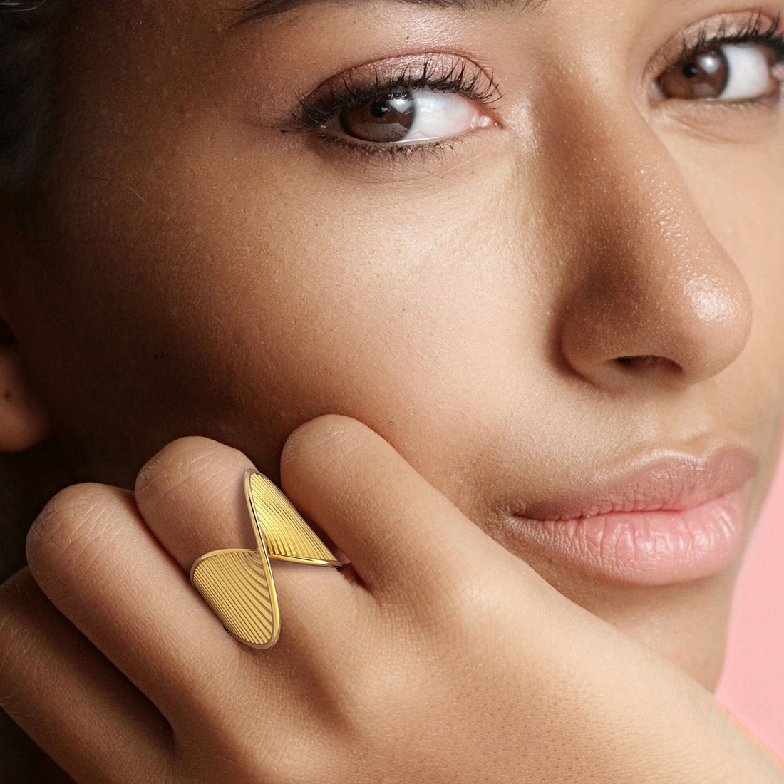 Jazmin Asymmetric Twisted Ring [127JO6PV]