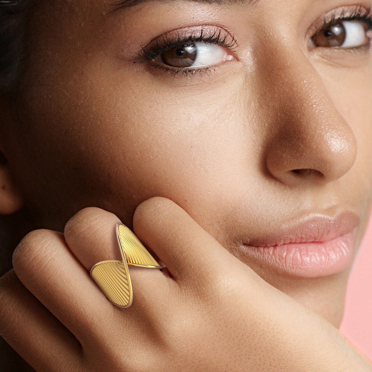 Jazmin Asymmetric Twisted Ring [127JO6PV]