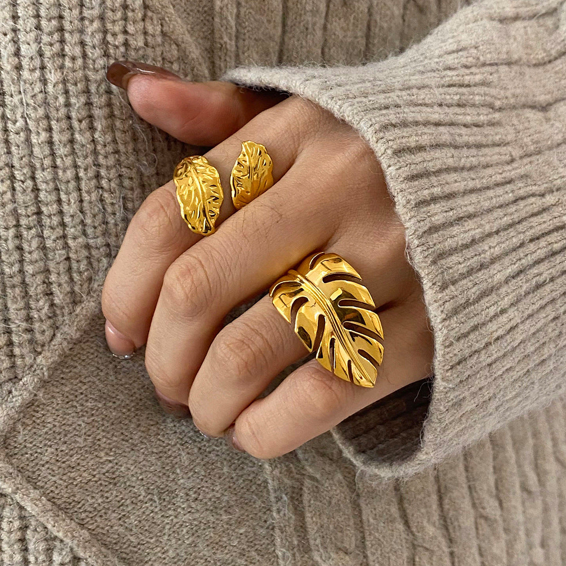 Jazmine Delicate Leaf Ring [KJTQROSI]