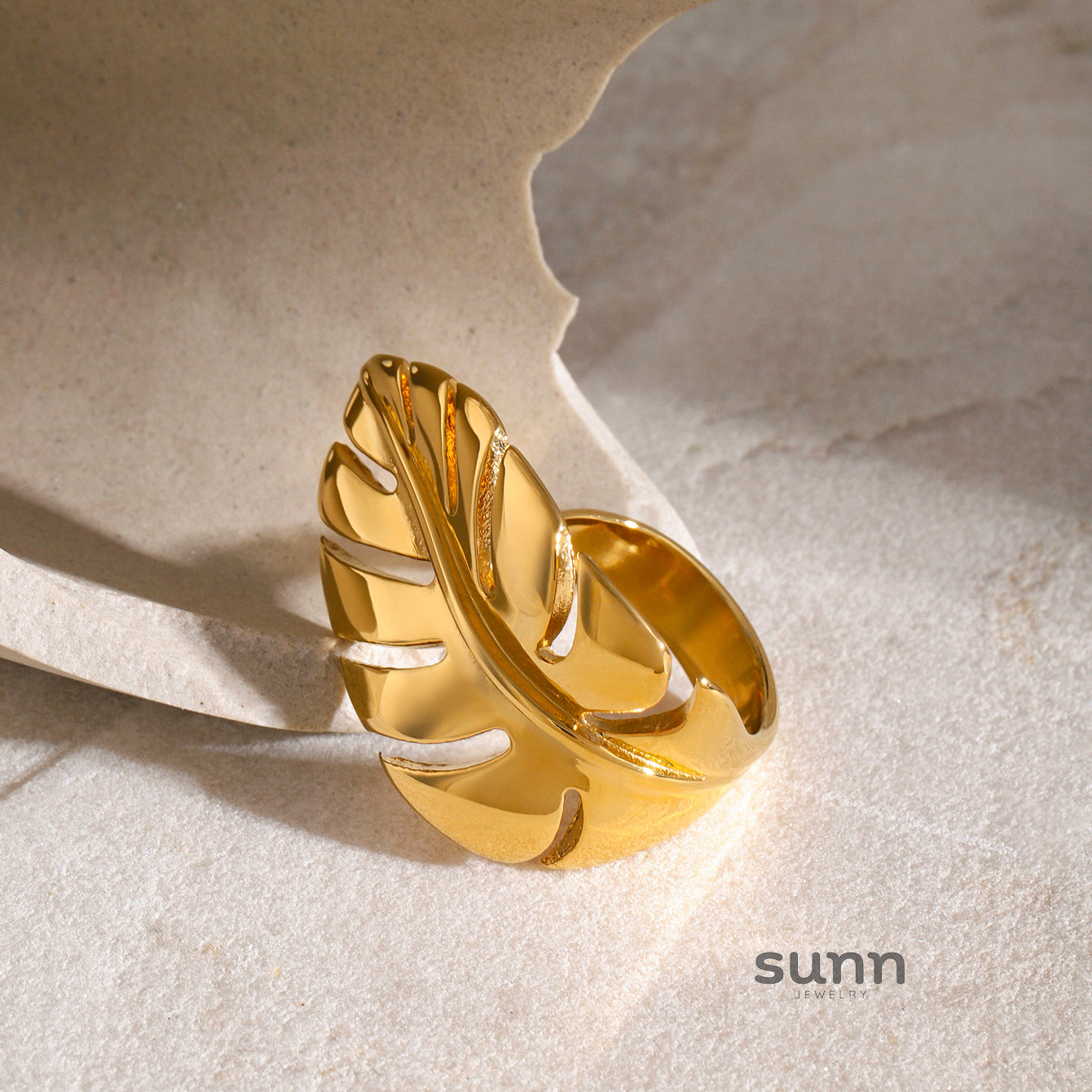 Jazmine Delicate Leaf Ring [B8MLA4S5]
