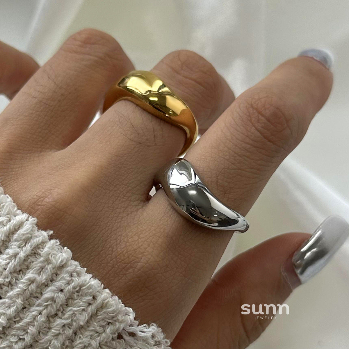Jazzlyn Chunky Twist Ring [EUI99A92]