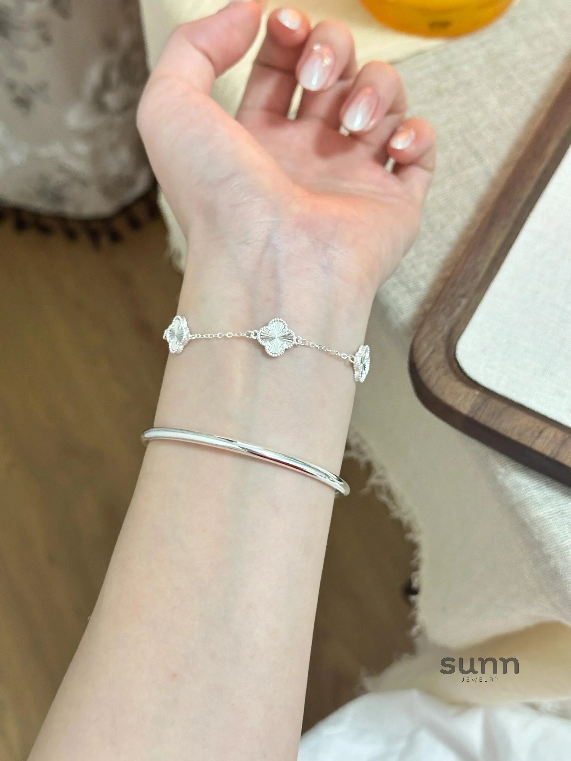 Jean Sparkle Clover Bracelet