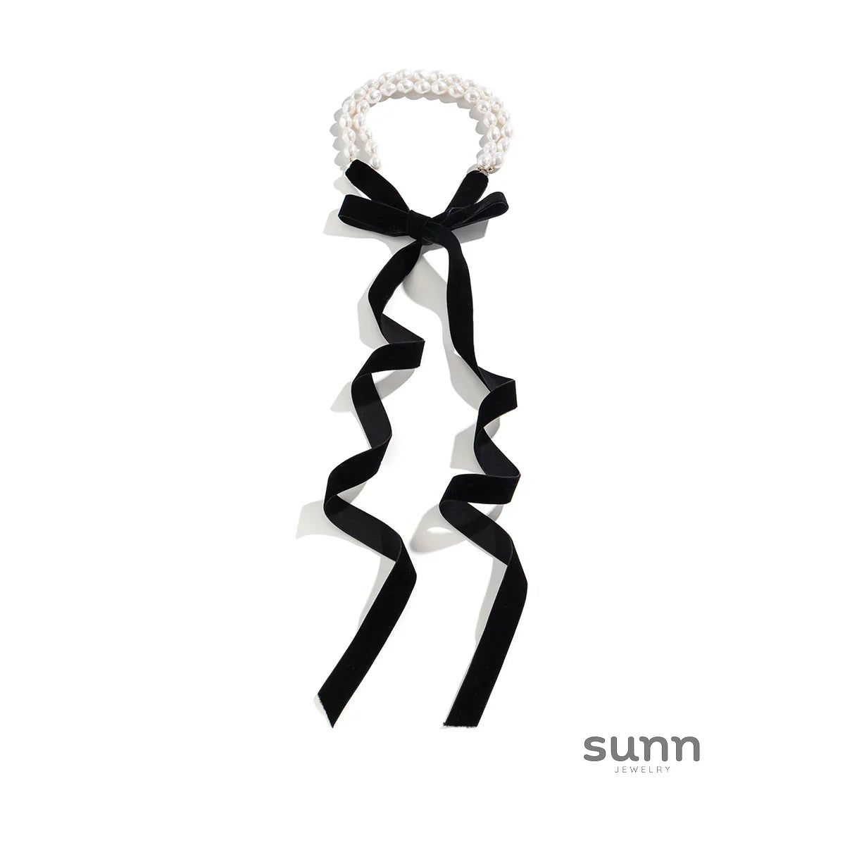 Jean Velvet Pearl Choker