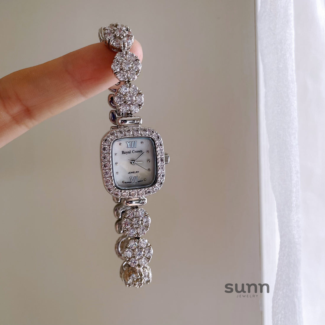 Jena Silver Rhinestone Bracelet Watch [VURSUHM8]